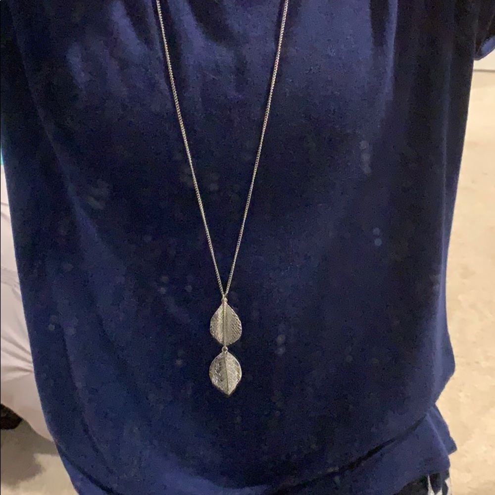 LEAF NECKLACE